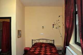 Гостевой дом Motor House Unirii Бухарест Двухместный номер с 1 кроватью и собственной ванной комнатой-20